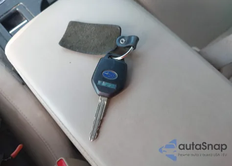 2015 Subaru Outback 2.5I Premium из США, поврежденный, VIN 4S4BSACC4F3213017